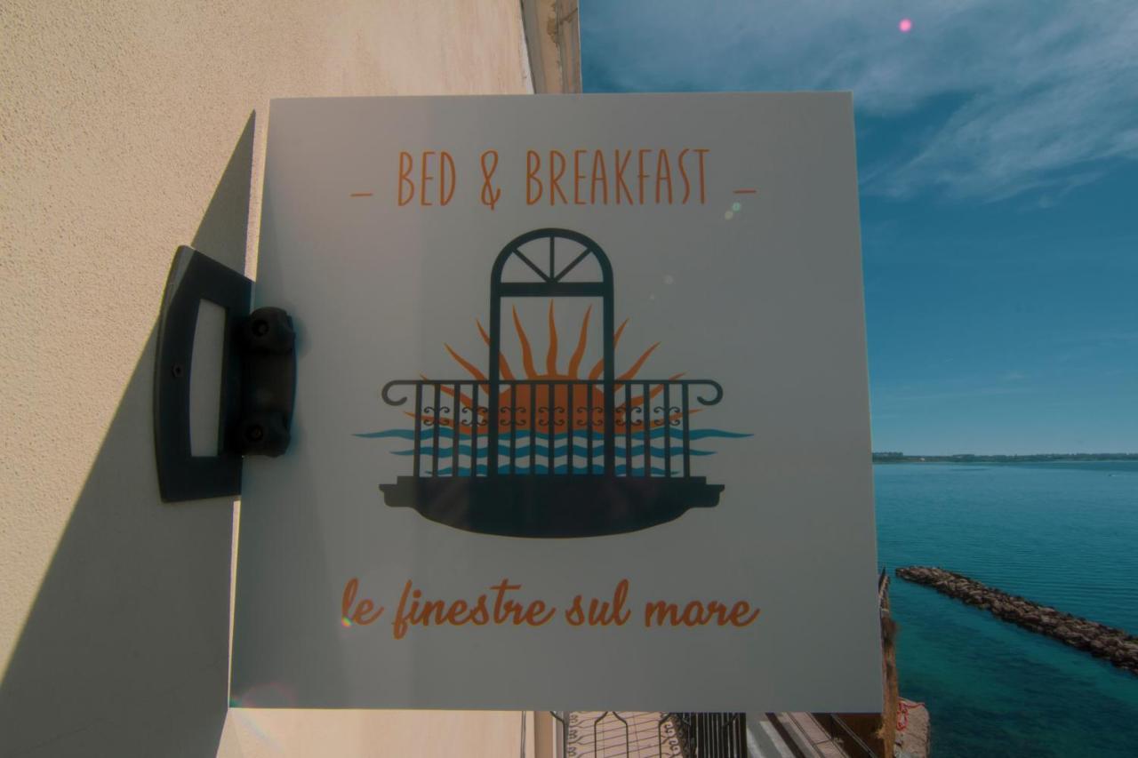 B&B Le Finestre Sul Mare Таранто Экстерьер фото