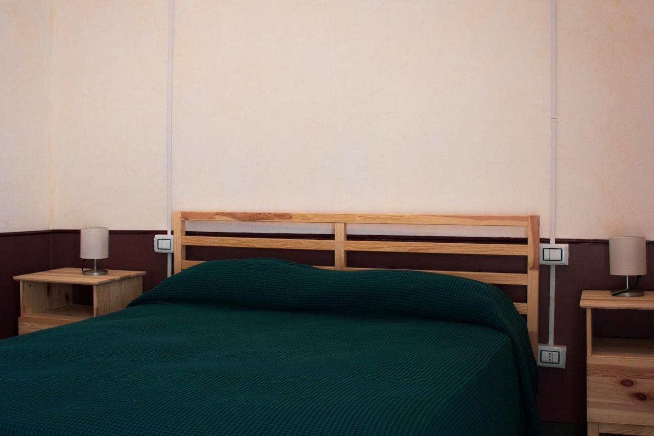 B&B Le Finestre Sul Mare Таранто Экстерьер фото